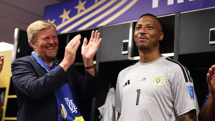 Dutch royals cheer as both Netherlands and Curacao clinch World Cup points