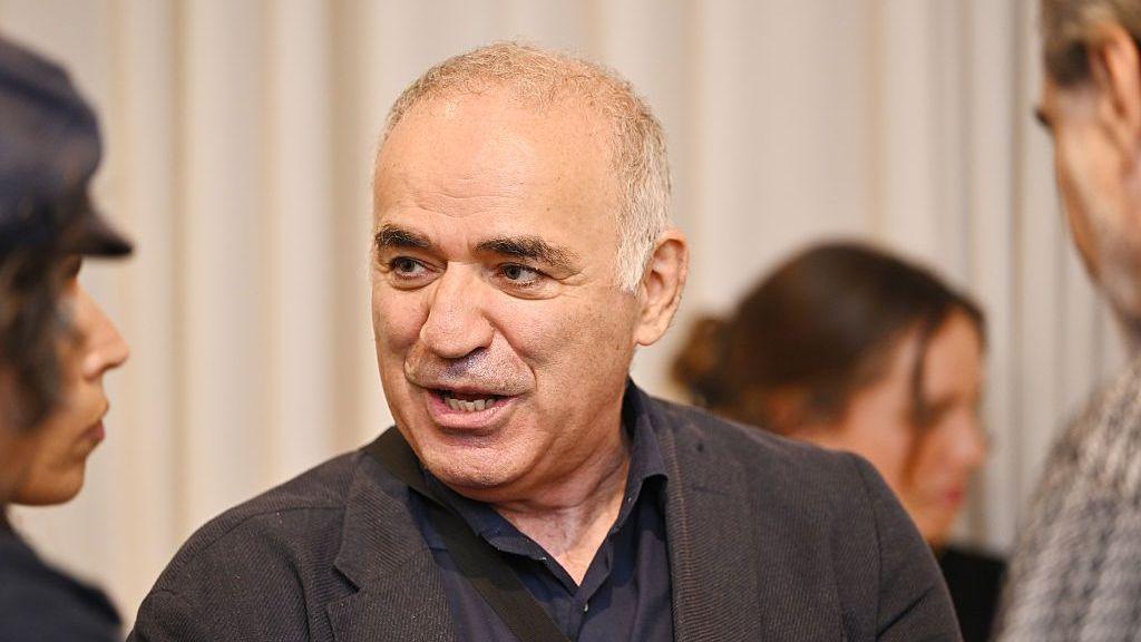 Kasparov Warned by U.S. of Plot to Kill Exiled Chess Champion