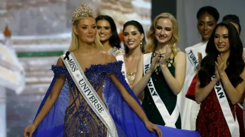 Controversy Strikes Miss Universe Pageant as Judges Resign