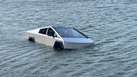 Texas Man Arrested for Driving Tesla Cybertruck into Lake to Test 'Wade Mode'