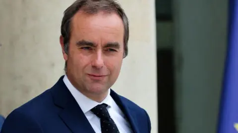 Resignation Shock: French Prime Minister Sébastien Lecornu Steps Down After Just 26 Days