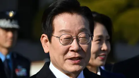 South Korea's President Lee Jae Myung Meets China's Xi Jinping to Reset Relations