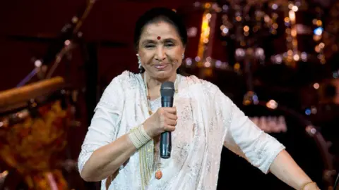Bollywood Icon Asha Bhosle Passes Away at 92, Leaving a Musical Legacy