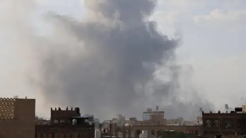 Israeli Airstrikes in Yemen Result in Eight Deaths Amid Rising Tensions