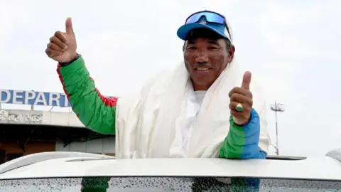 Twin Triumphs: Everest Legends Kami Rita and Lhakpa Sherpa Set New Records