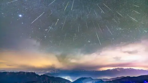 Geminid Meteor Shower: A Celestial Show Comes to Life This Weekend