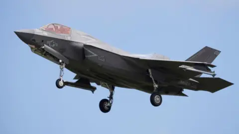 Trump Urges Turkey to Cut Russian Oil Imports Amid F-35 Negotiations