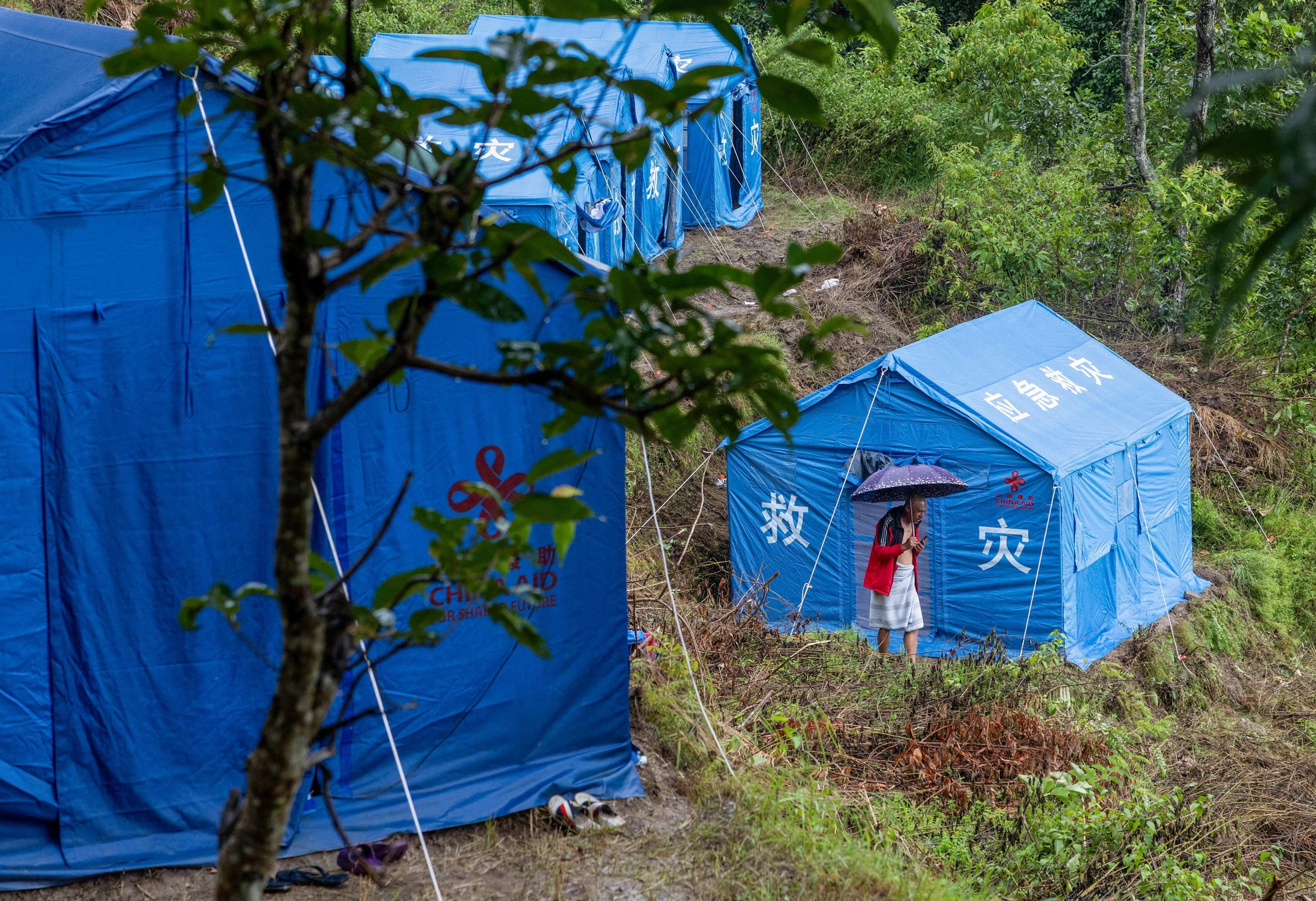 Trekkers Evacuated by Helicopter as New Landslides Ravage Nepal